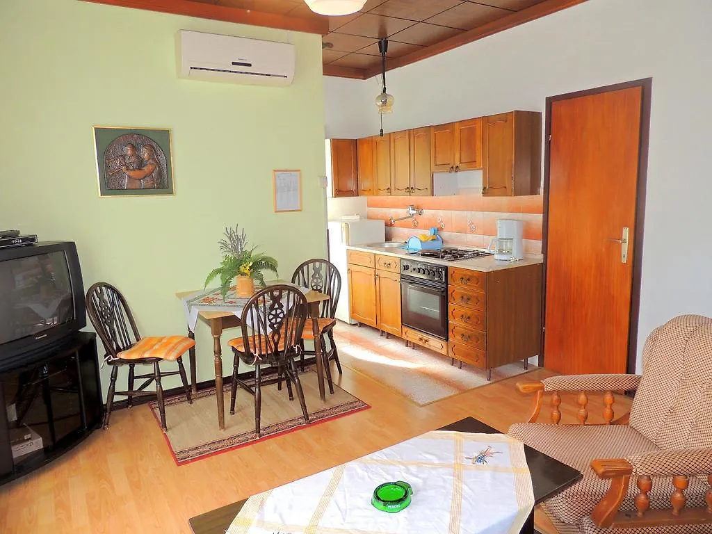 Apartments Potnar Malinska